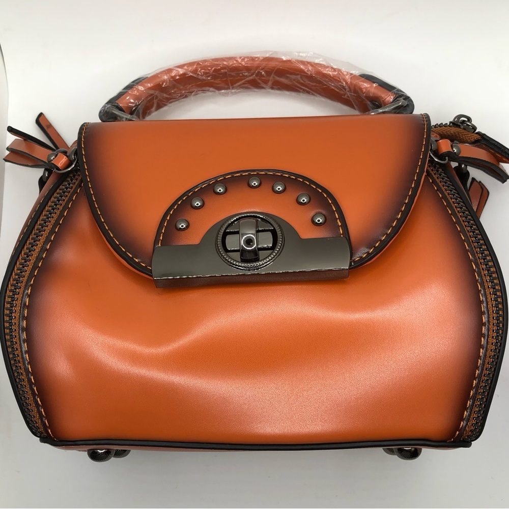 Woman Vintage Sitching Rivet Decorative Flap Saddle Bag